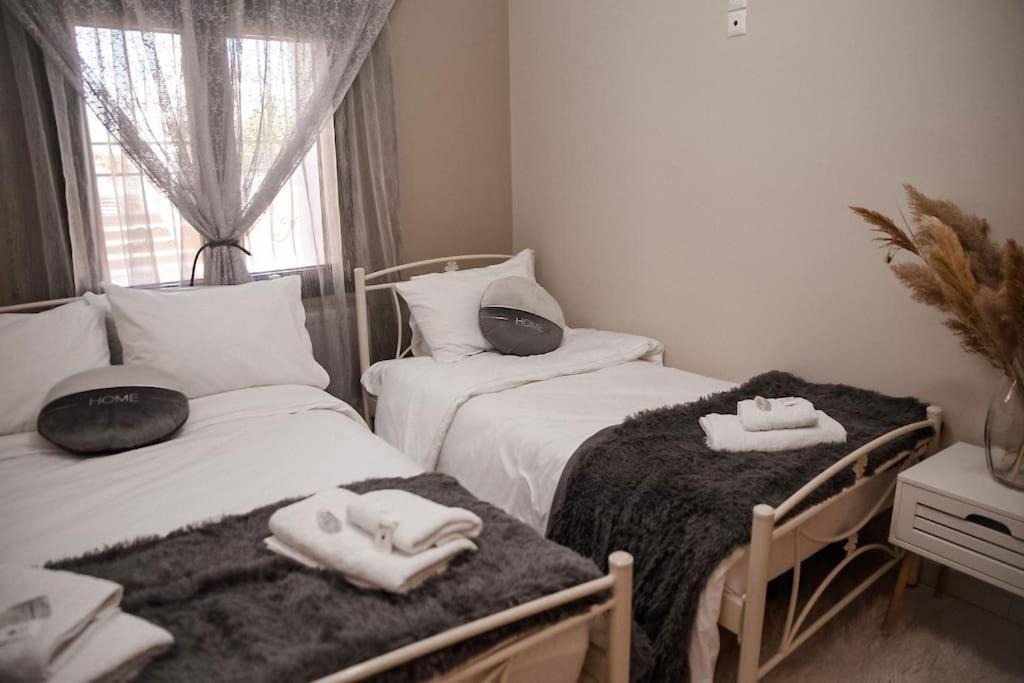 A Home Away From Home Trikala  Exterior photo