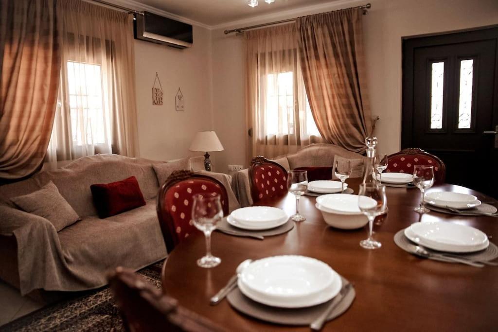 A Home Away From Home Trikala  Exterior photo